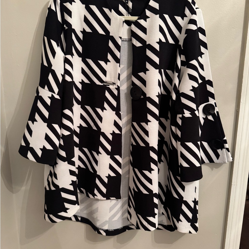 Stylish Black and White Patterned Jacket
